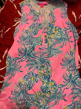 Sleeveless Pink Pineapple-Print Tank